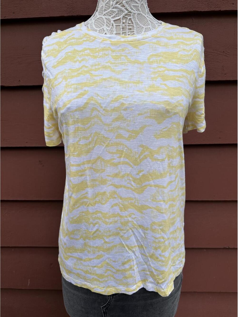 Simply Vera Vera Wang Yellow and White Patterned Short Sleeve Top